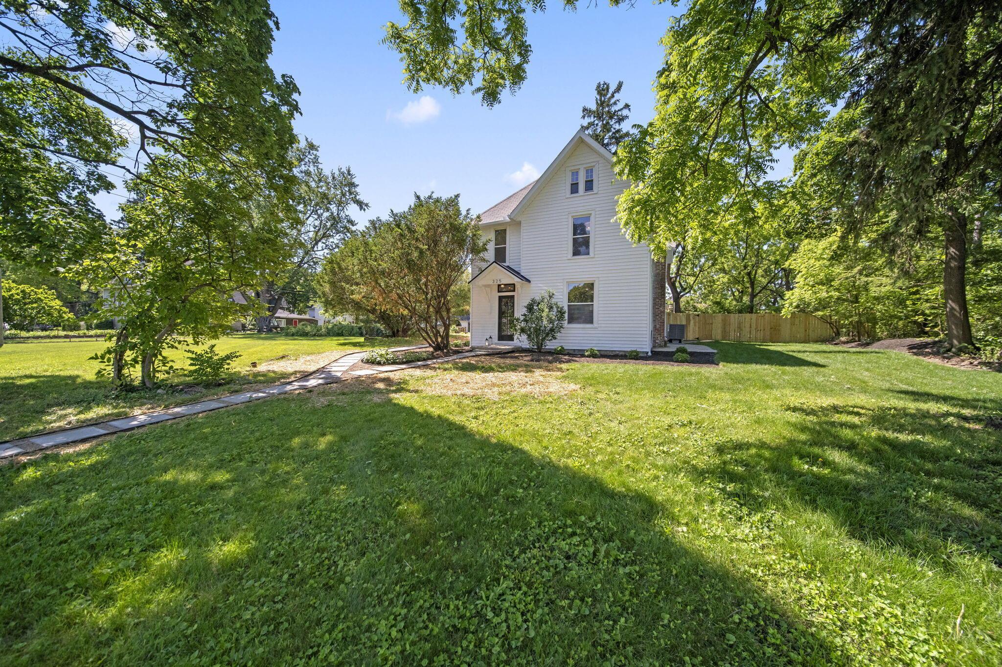 325 W William Street