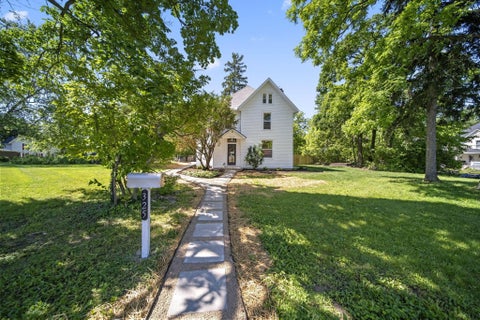 Photo of 325 W William Street, Delaware, OH 43015 (MLS # 226020226)