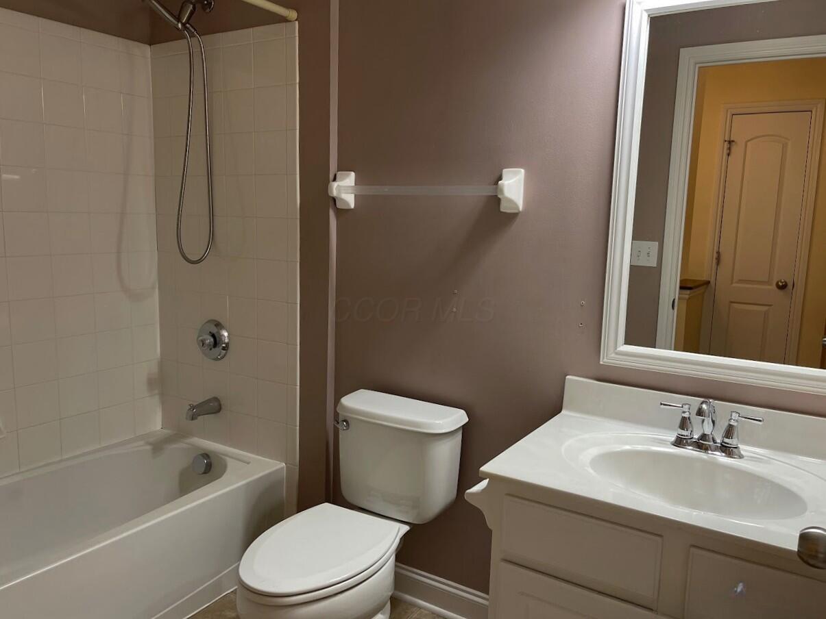 280 Olentangy Meadows Drive, Lewis Center, Ohio image 30