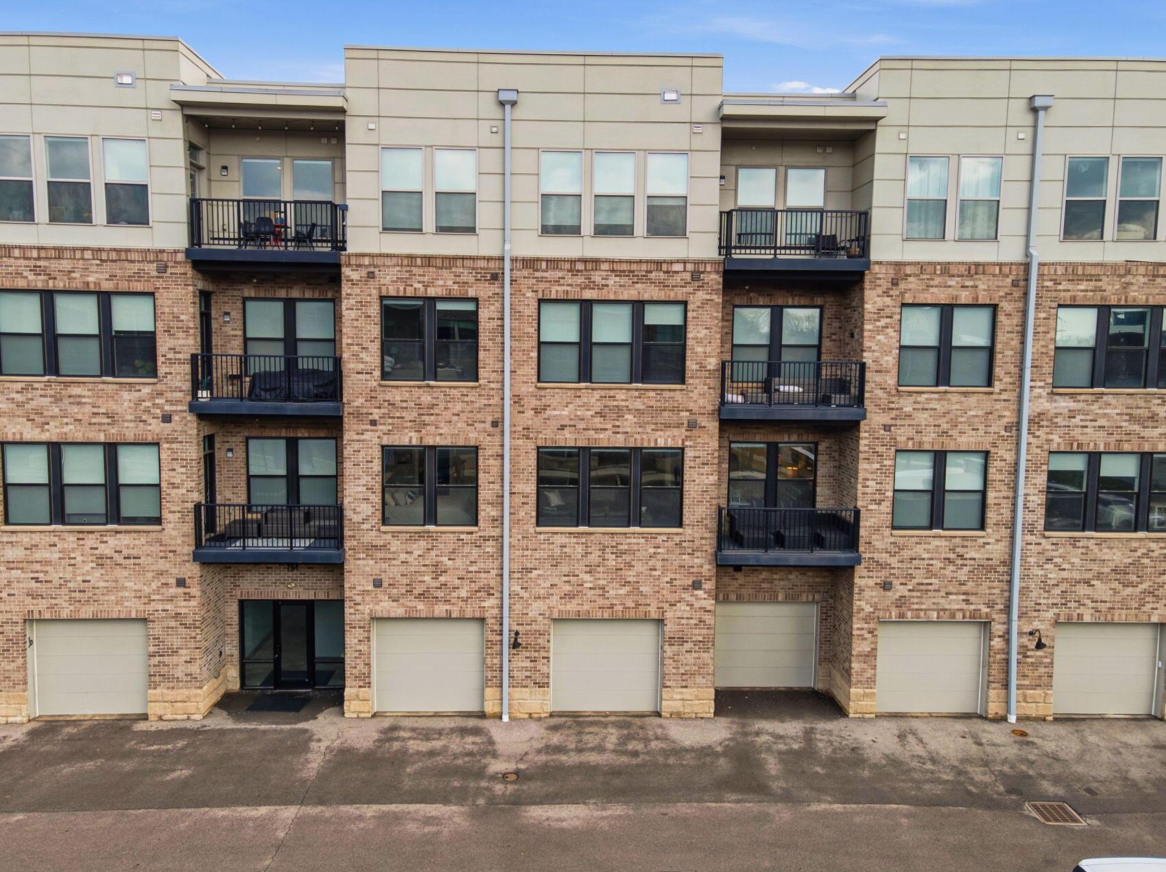 751 N 6th Street 205