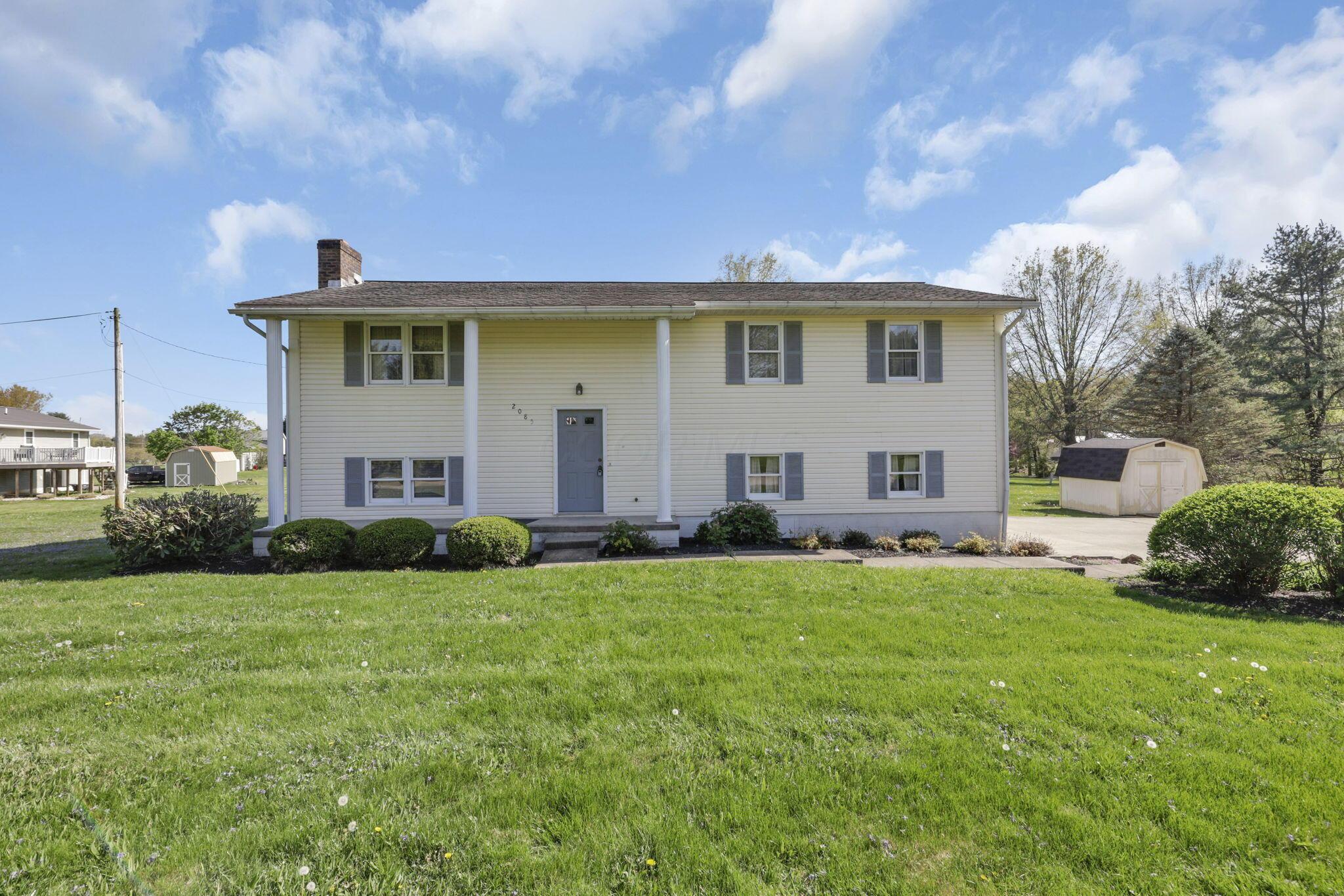 2085 Pierre Drive, Zanesville, Ohio image 2