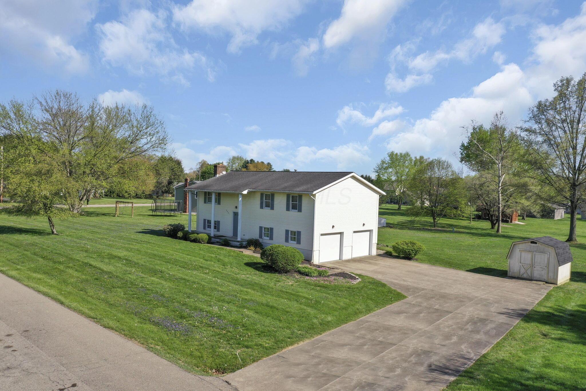 2085 Pierre Drive, Zanesville, Ohio image 14