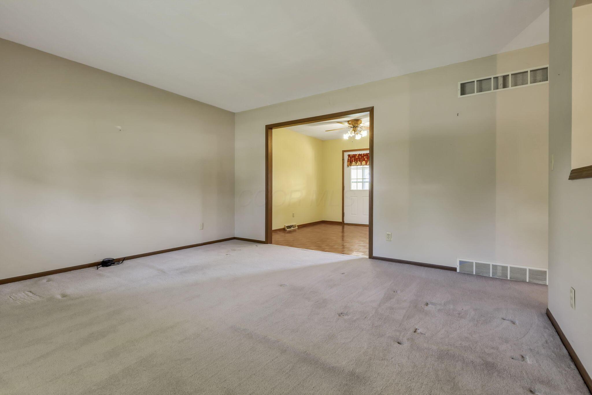 2085 Pierre Drive, Zanesville, Ohio image 49