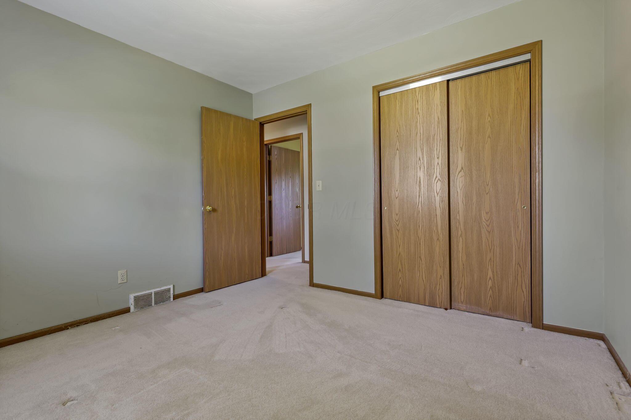 2085 Pierre Drive, Zanesville, Ohio image 39