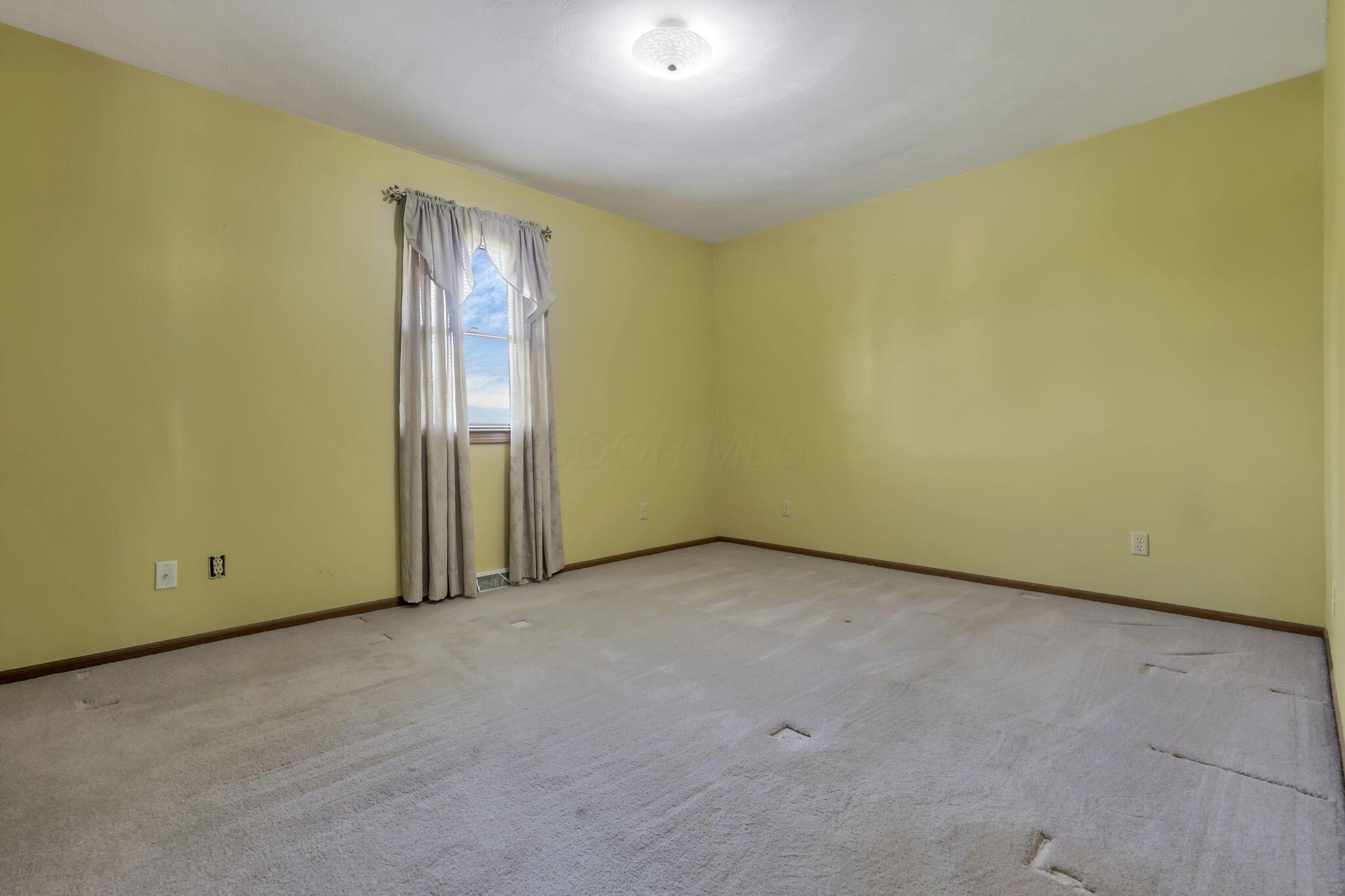 2085 Pierre Drive, Zanesville, Ohio image 40