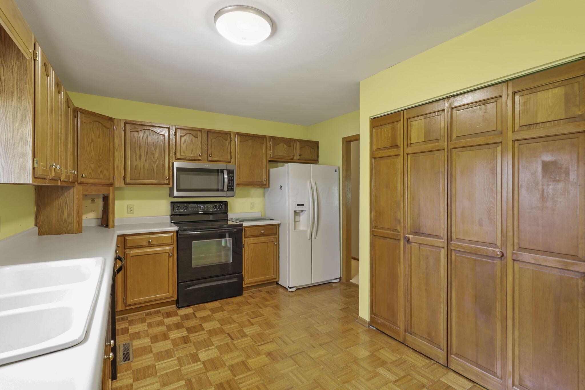 2085 Pierre Drive, Zanesville, Ohio image 46