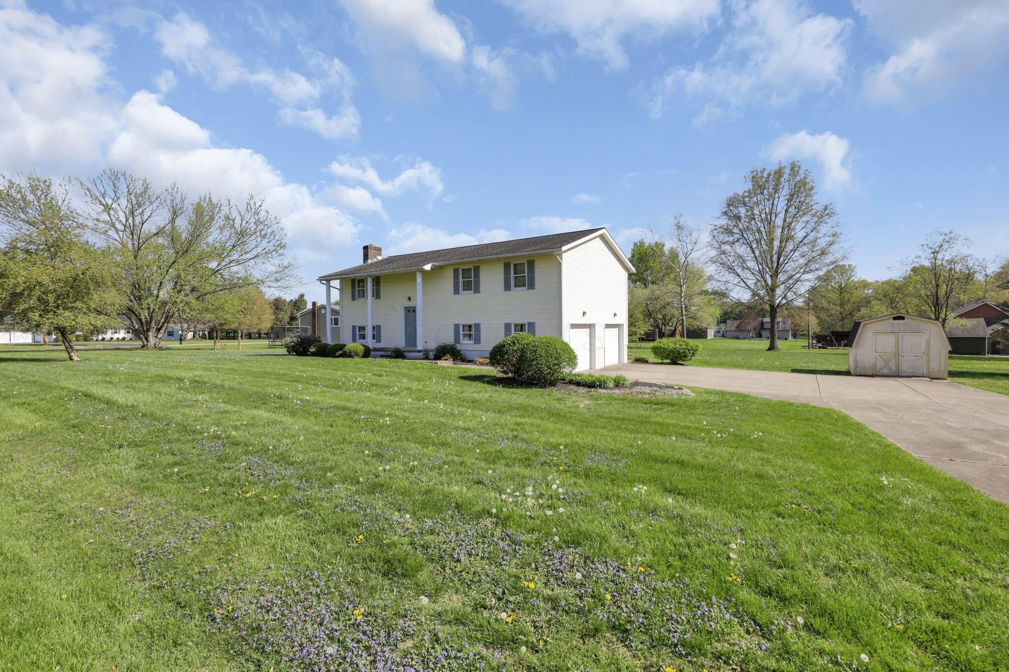 2085 Pierre Drive, Zanesville, Ohio image 25