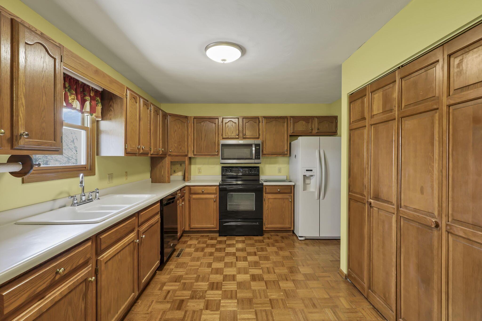 2085 Pierre Drive, Zanesville, Ohio image 48