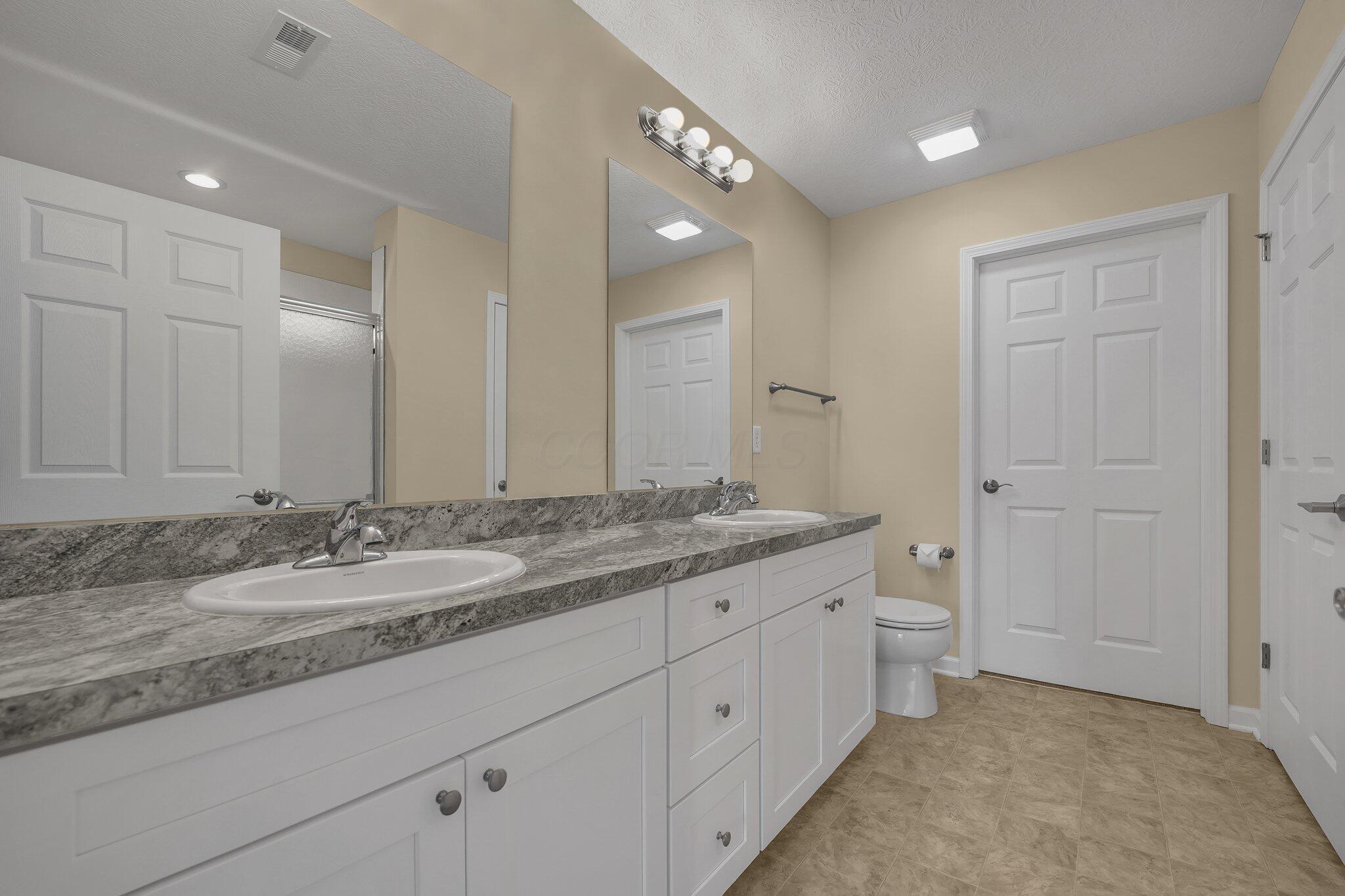 611 Woods Edge Lane, Newark, Ohio image 19
