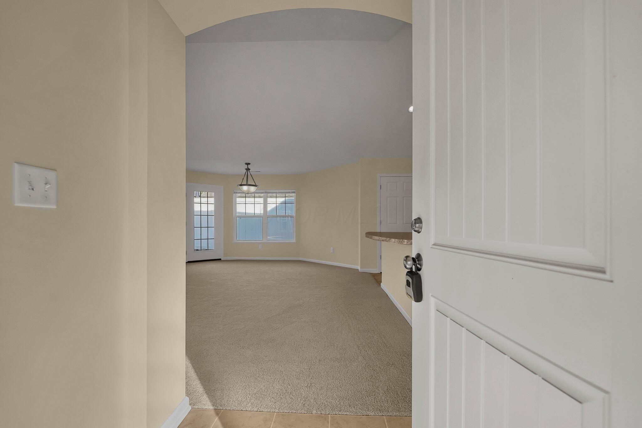 611 Woods Edge Lane, Newark, Ohio image 4