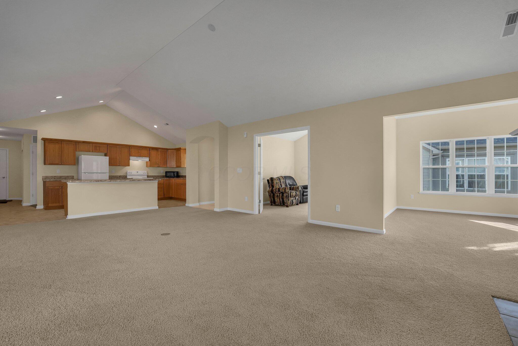 611 Woods Edge Lane, Newark, Ohio image 7
