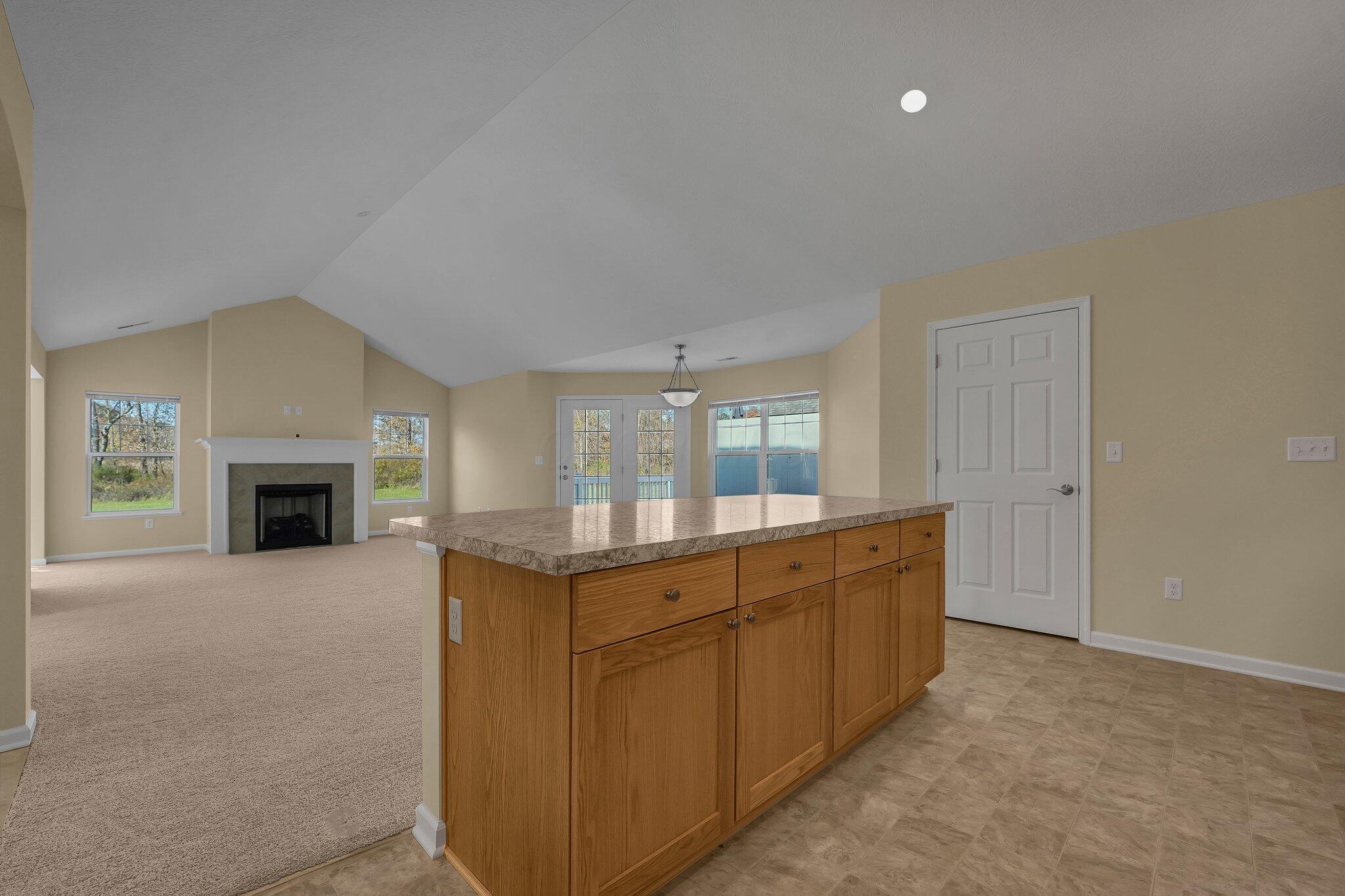 611 Woods Edge Lane, Newark, Ohio image 15