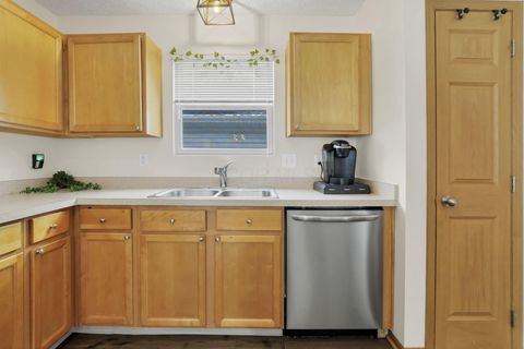 Tiny photo for 1383 Geranium Drive 265 #265, Blacklick, OH 43004 (MLS # 226004419)