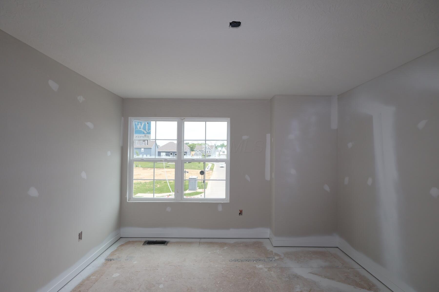 979 Heimat Haus Drive, Grove City, Ohio image 10