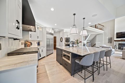 Tiny photo for 2710 Silverleaf Drive, Powell, OH 43065 (MLS # 226000188)