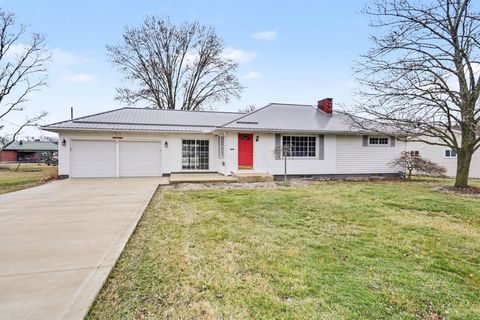 Photo of 3641 Kay Drive, Zanesville, OH 43701 (MLS # 226006516)