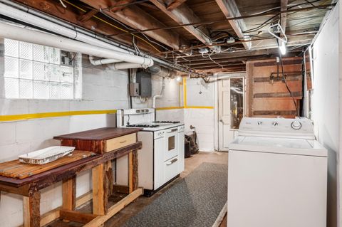 Tiny photo for 1378 Morning Avenue, Columbus, OH 43212 (MLS # 225037150)