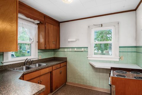 Tiny photo for 1378 Morning Avenue, Columbus, OH 43212 (MLS # 225037150)