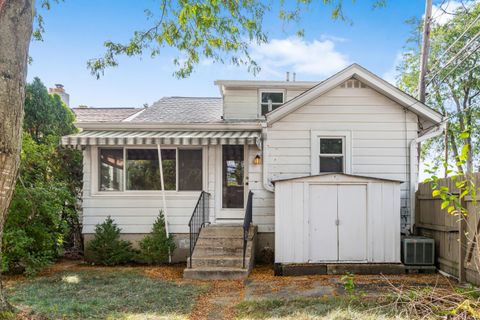 Tiny photo for 1378 Morning Avenue, Columbus, OH 43212 (MLS # 225037150)