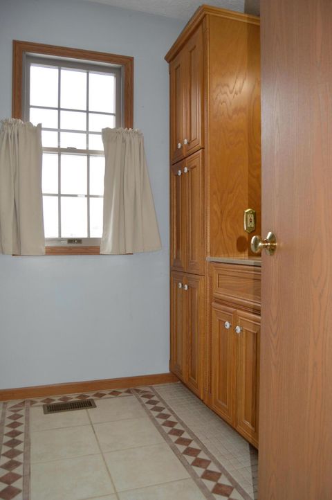 Tiny photo for 1093 Green Meadow Avenue, Lancaster, OH 43130 (MLS # 226003179)