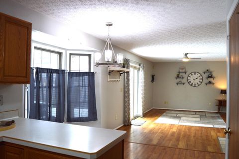 Tiny photo for 1093 Green Meadow Avenue, Lancaster, OH 43130 (MLS # 226003179)