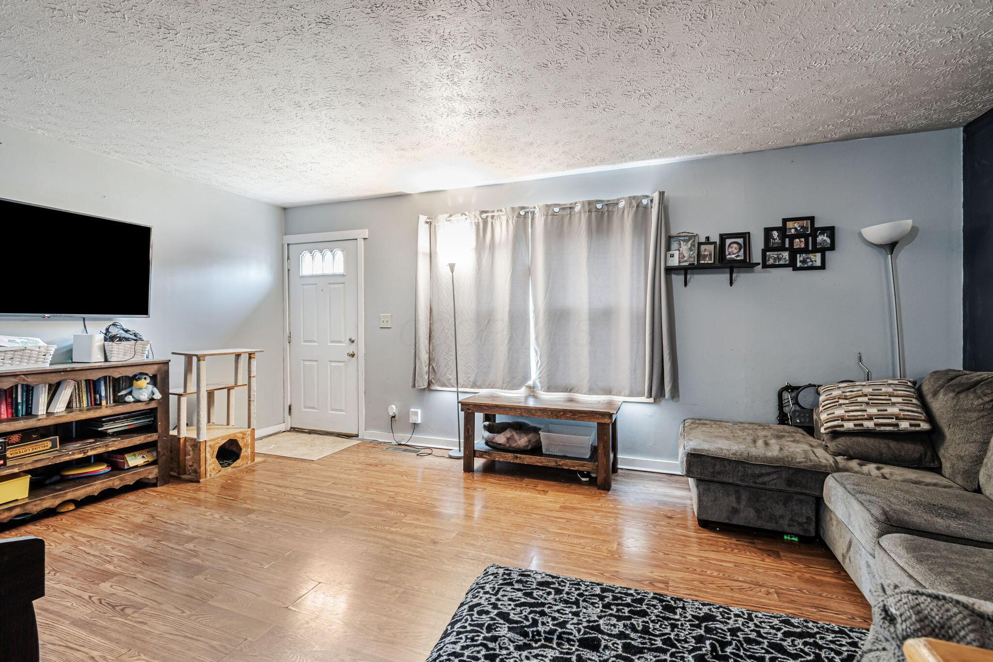 7418 Marlan Avenue, Reynoldsburg, Ohio image 7