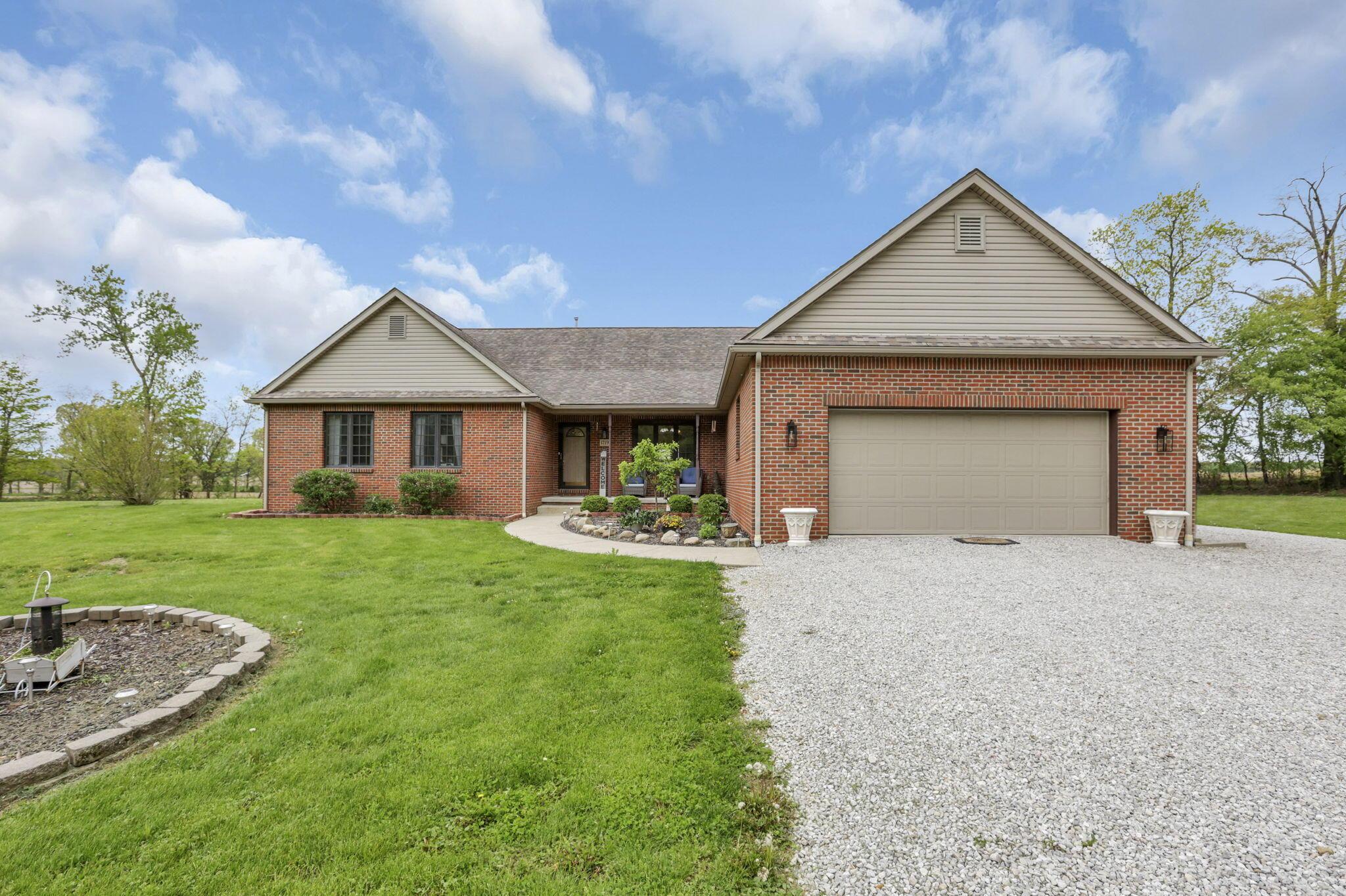 1719 Marion Road, Utica, Ohio image 1