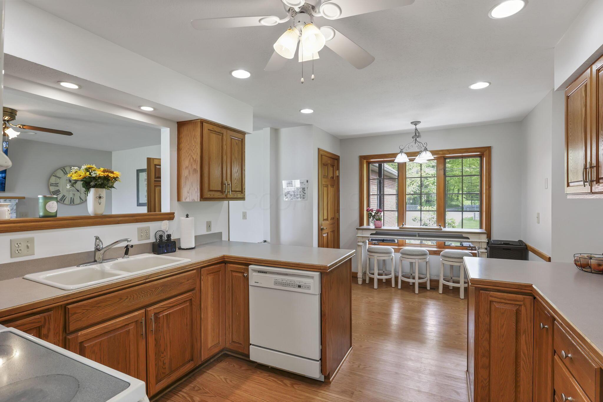 1719 Marion Road, Utica, Ohio image 16