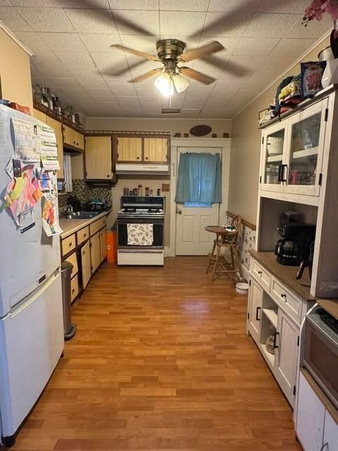 Tiny photo for 236 N 10th Street, Newark, OH 43055 (MLS # 225044470)