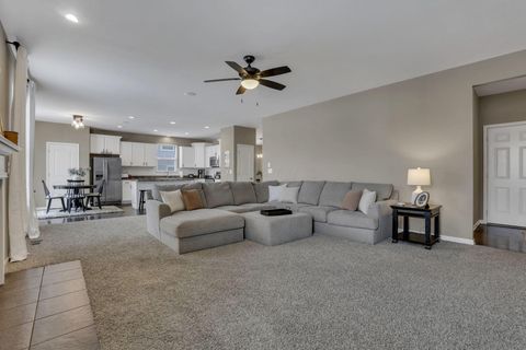 Tiny photo for 566 Preston Trails Drive, Pickerington, OH 43147 (MLS # 226004433)