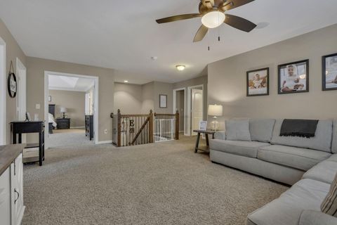 Tiny photo for 566 Preston Trails Drive, Pickerington, OH 43147 (MLS # 226004433)