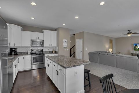 Tiny photo for 566 Preston Trails Drive, Pickerington, OH 43147 (MLS # 226004433)