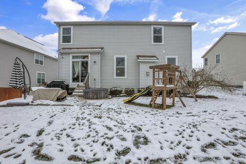 Tiny photo for 566 Preston Trails Drive, Pickerington, OH 43147 (MLS # 226004433)