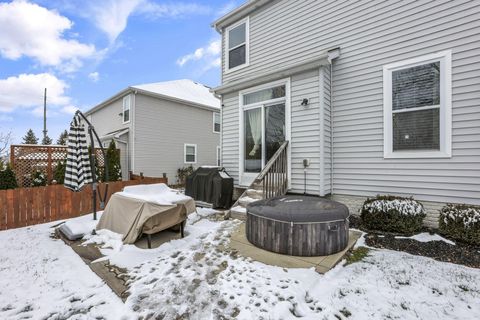 Tiny photo for 566 Preston Trails Drive, Pickerington, OH 43147 (MLS # 226004433)