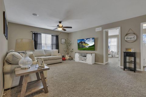 Tiny photo for 566 Preston Trails Drive, Pickerington, OH 43147 (MLS # 226004433)