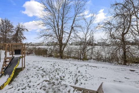 Tiny photo for 566 Preston Trails Drive, Pickerington, OH 43147 (MLS # 226004433)