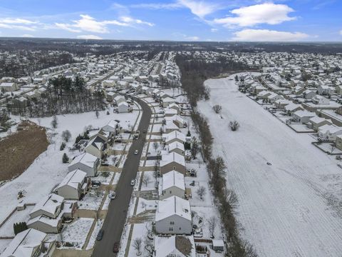 Tiny photo for 566 Preston Trails Drive, Pickerington, OH 43147 (MLS # 226004433)