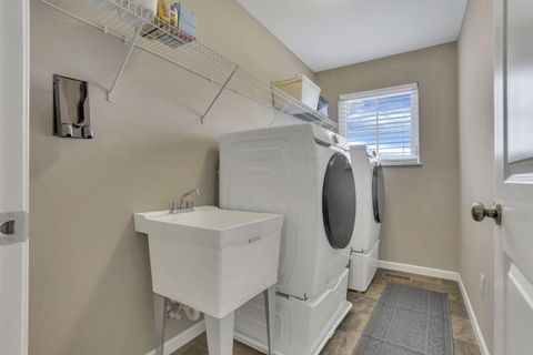 Tiny photo for 566 Preston Trails Drive, Pickerington, OH 43147 (MLS # 226004433)