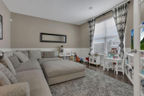 Tiny photo for 566 Preston Trails Drive, Pickerington, OH 43147 (MLS # 226004433)