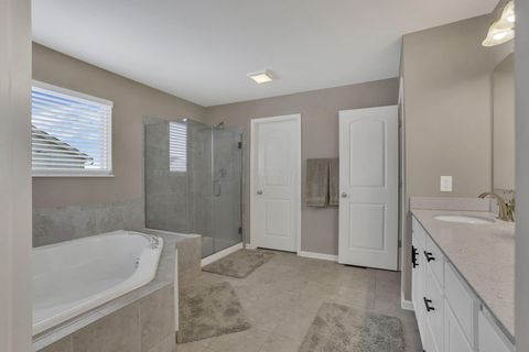 Tiny photo for 566 Preston Trails Drive, Pickerington, OH 43147 (MLS # 226004433)