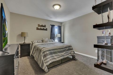 Tiny photo for 566 Preston Trails Drive, Pickerington, OH 43147 (MLS # 226004433)