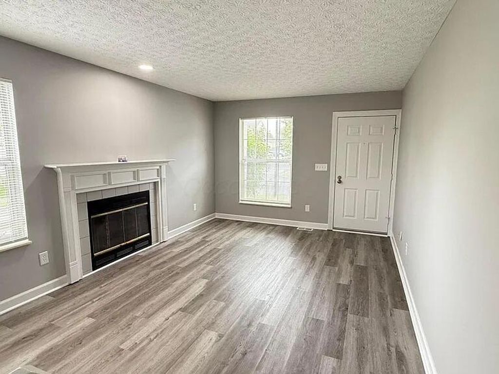 Photo of 904 Charleston Way Drive 20F #20F, Westerville, OH 43081 (MLS # 226001731)