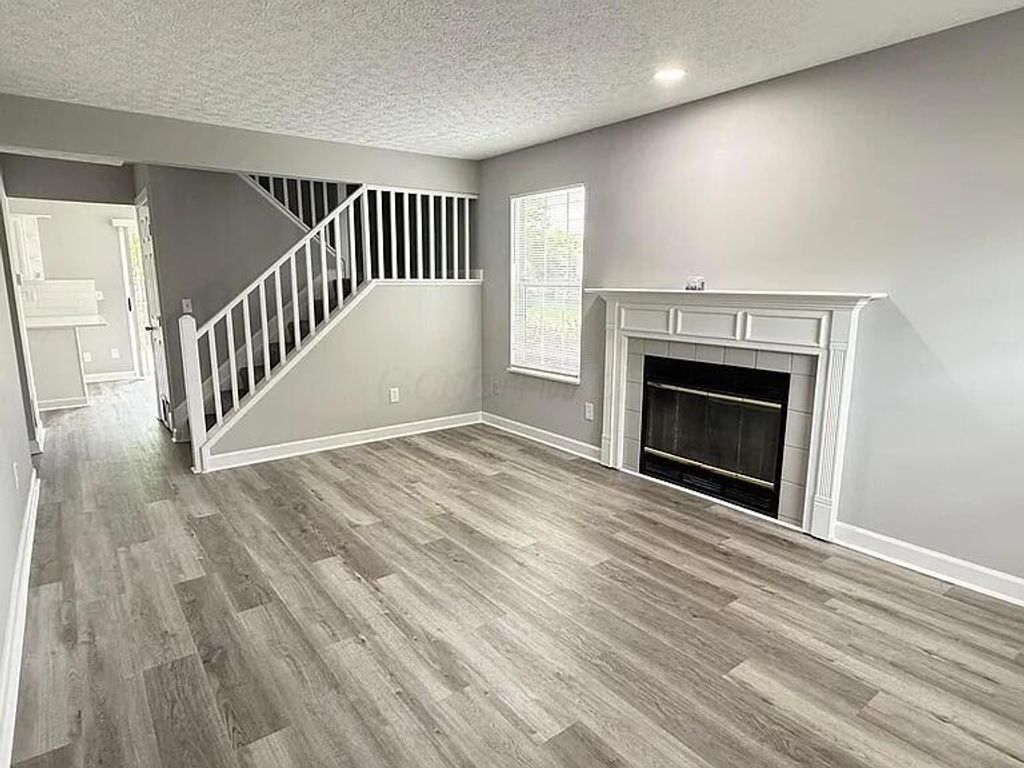 Photo of 904 Charleston Way Drive 20F #20F, Westerville, OH 43081 (MLS # 226001731)