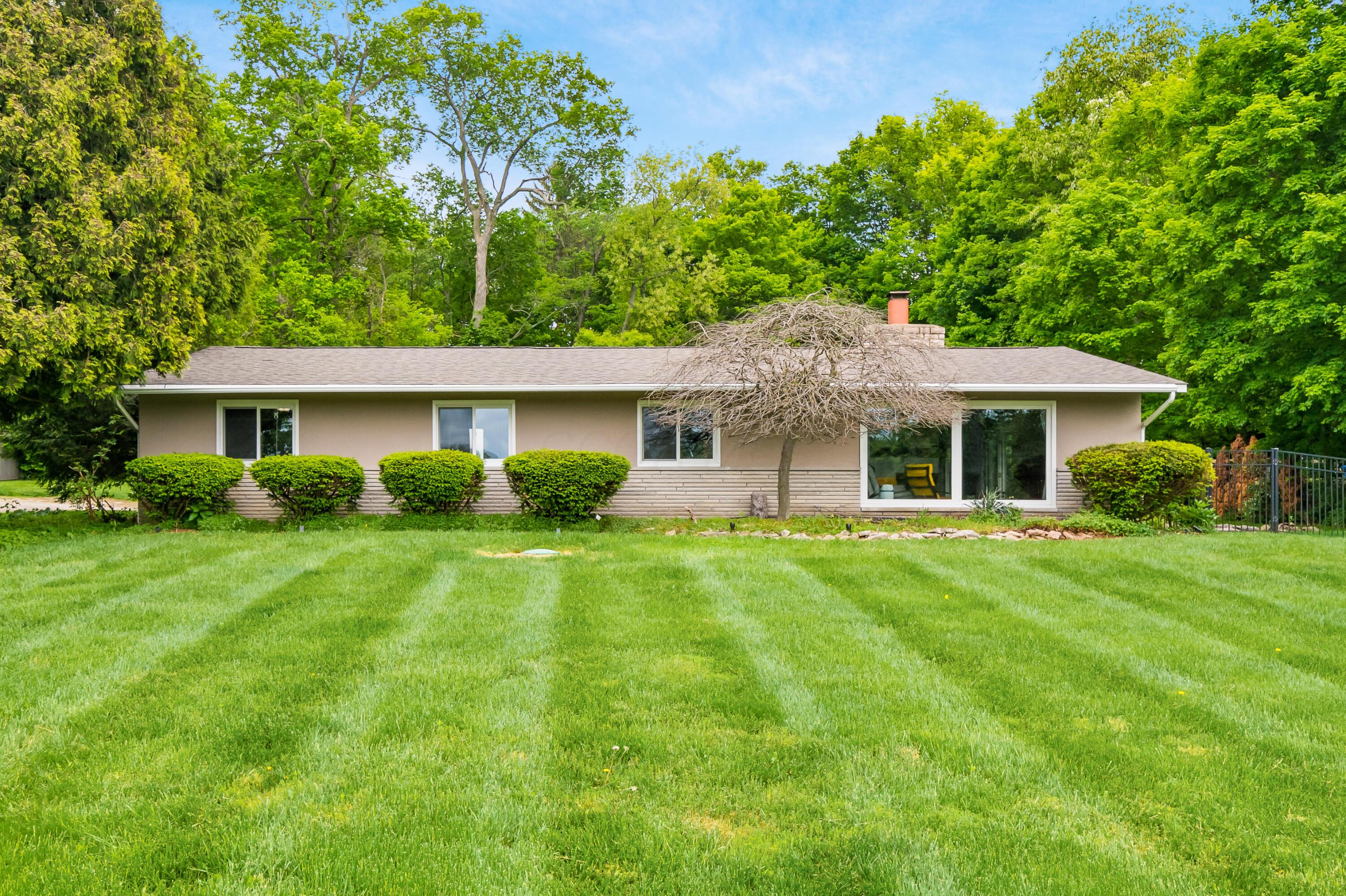 7321 Riverside Drive, Powell, Ohio image 1
