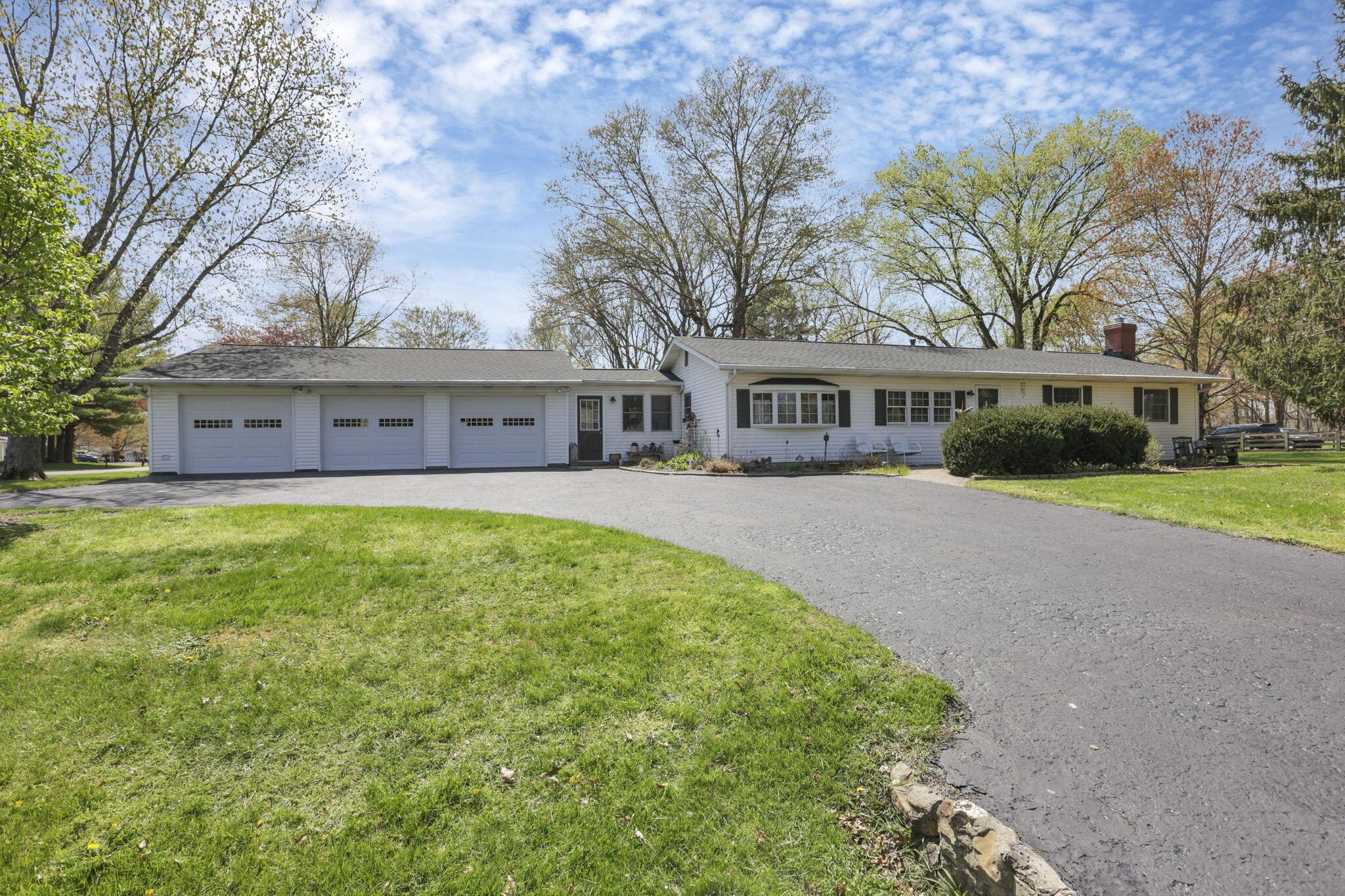 21 Aspen Lane, Pataskala, Ohio image 2