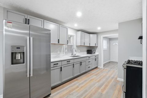 Tiny photo for 941 Leland Avenue, Dayton, OH 45402 (MLS # 225045434)