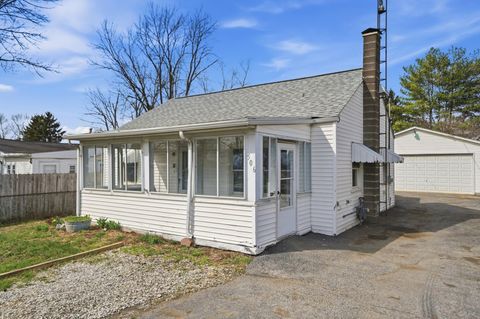 Photo of 506 Rumsey Road, Columbus, OH 43207 (MLS # 226009707)