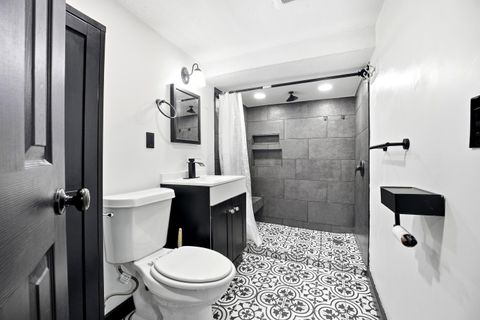 Tiny photo for 27 S Oakley Avenue, Columbus, OH 43204 (MLS # 225039626)