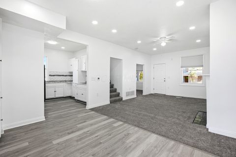 Tiny photo for 27 S Oakley Avenue, Columbus, OH 43204 (MLS # 225039626)