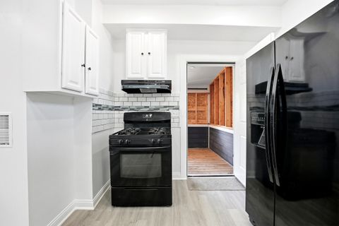 Tiny photo for 27 S Oakley Avenue, Columbus, OH 43204 (MLS # 225039626)